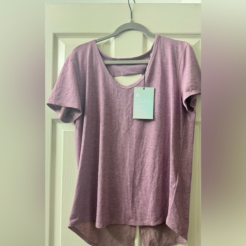 NWT Under Armour Lavender Short Sleeve Tee